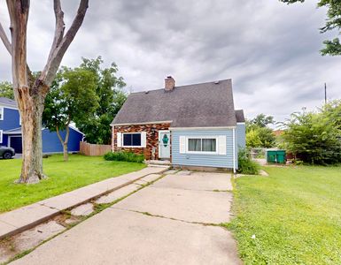 3 Sunset Rd, Merrillville, IN, 46410
