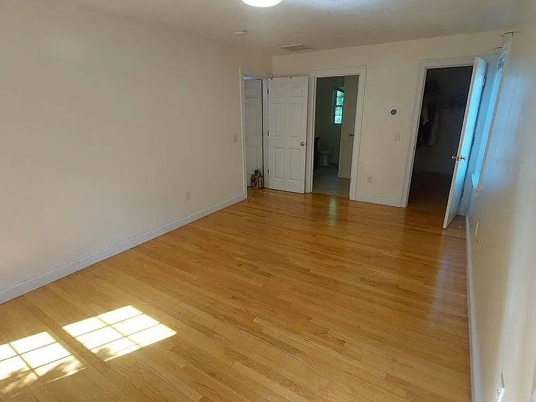 339 Poplar St — Photo 9