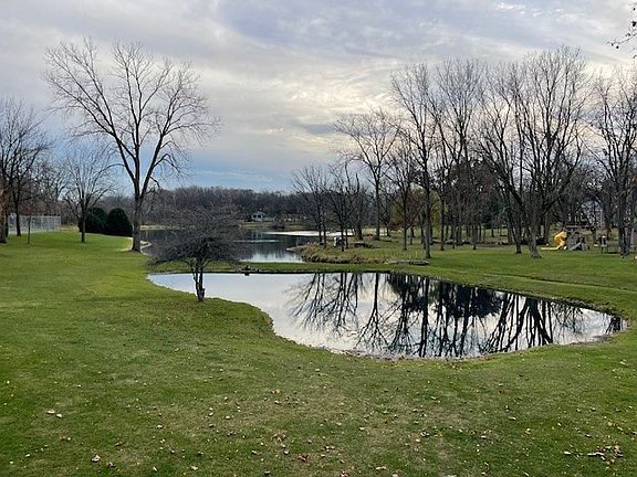 4th image of 3312 Hidden Lake Dr