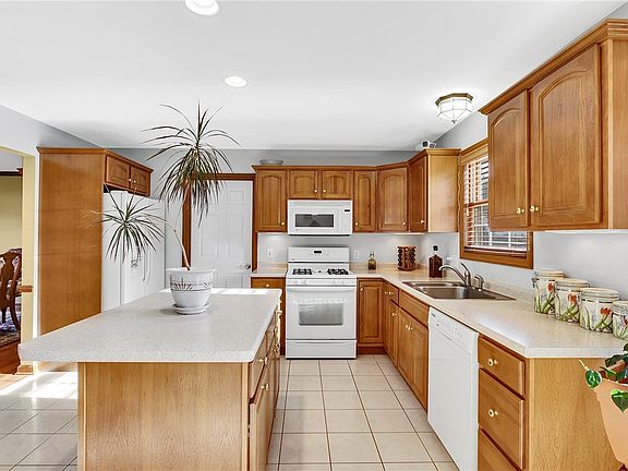 5th image of 5030 Harvest Dr