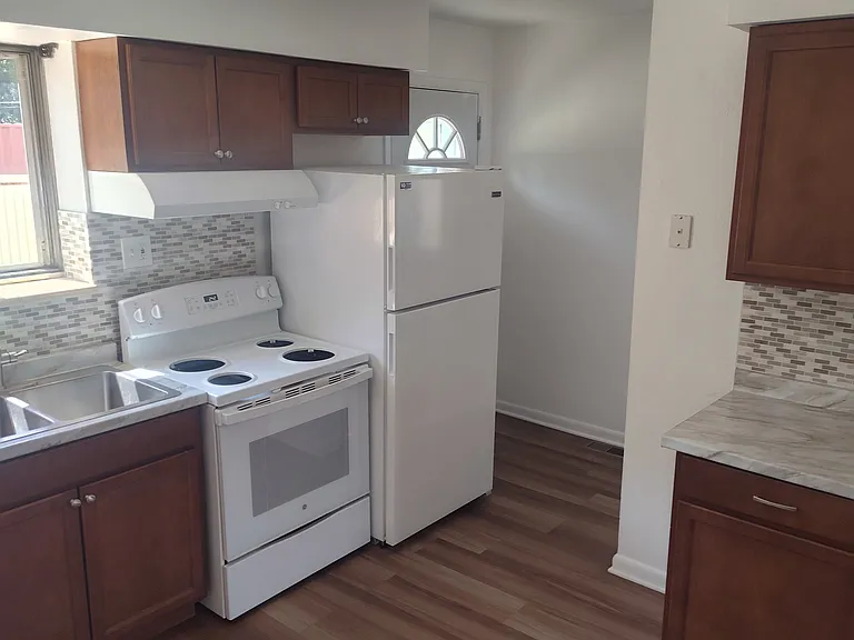5026 W 8th Ave — Photo 11