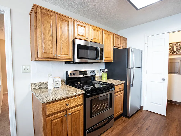 Windsong Place Apartments — Photo 57