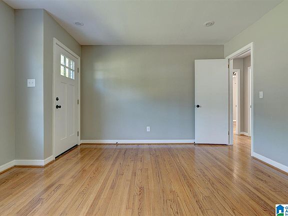 5th image of 821 Hillview Dr
