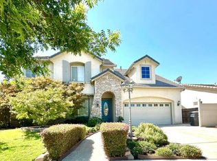 4129 W Sweet Ct, Visalia, CA 93291