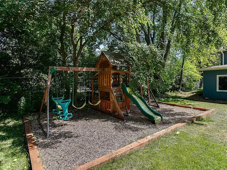 6416 Sherwood Ave — Photo 14