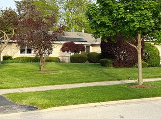 2379 Castilian Cir, Northbrook, IL
