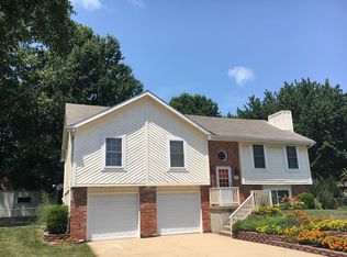 405 Airway Ct, Belton, MO 64012