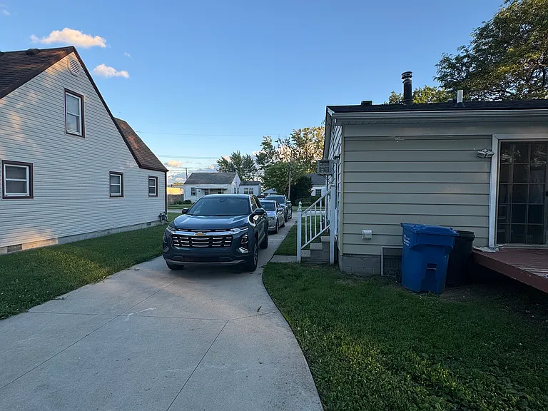 11551 Metter Ave — Photo 9