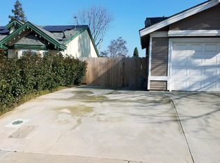 8030 N Callisch Ave, Fresno, CA