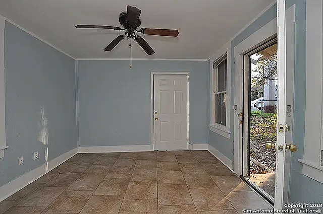 Building Photo - 1701 Perez St #2