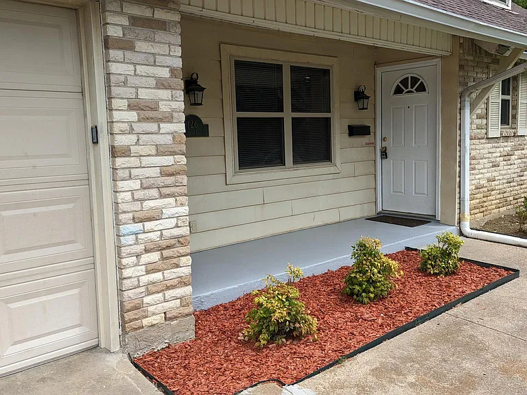 126 Caraway Dr — Photo 2