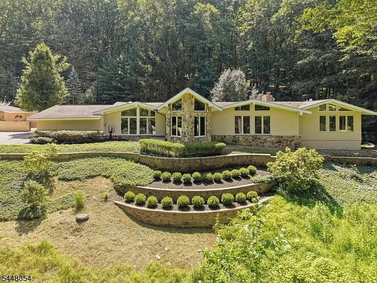 174 Bliss Rd — Photo 1