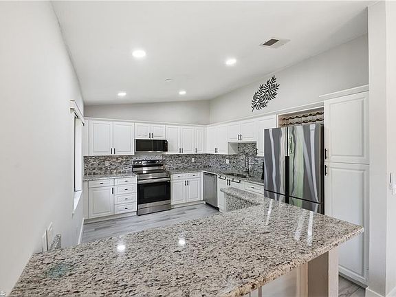 5th image of 3207 Horse Carriage WAY #10