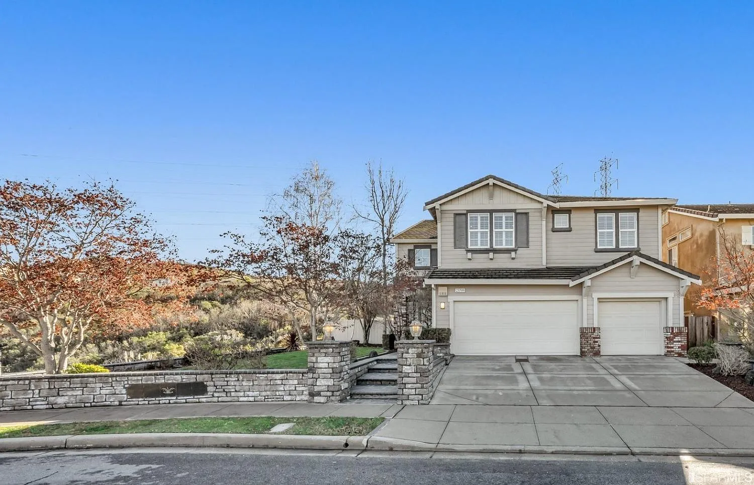 25709 Crestfield Dr photo 1