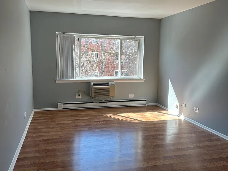 3825-412-3825-41 N Pine Grove Ave #412 — Photo 5