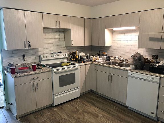 3rd image of 109 Roberta Dr #A