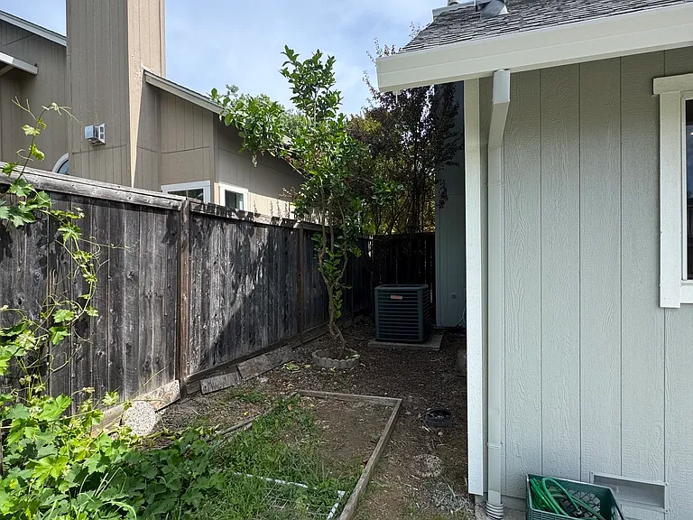 131 William Cir — Photo 34
