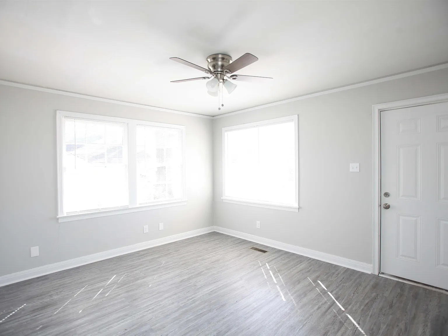 2 bed, 1.0 bath, 800 sqft, $750 — Photo 3