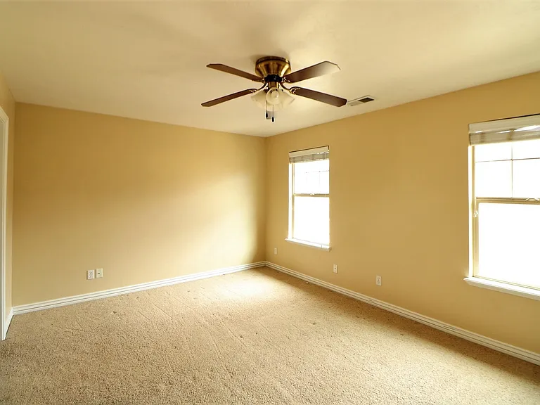 853 S Crescent Row — Photo 17