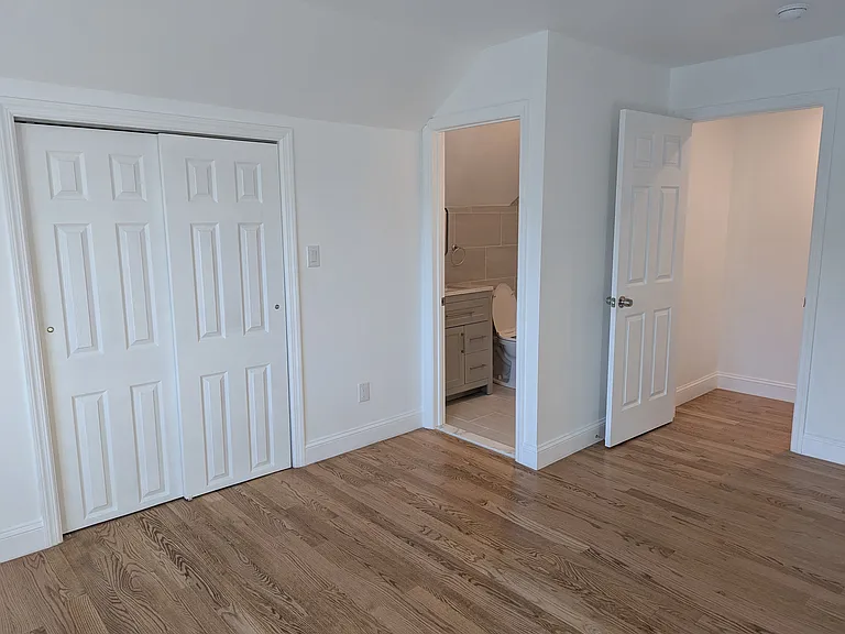 62 Forest Row — Photo 18