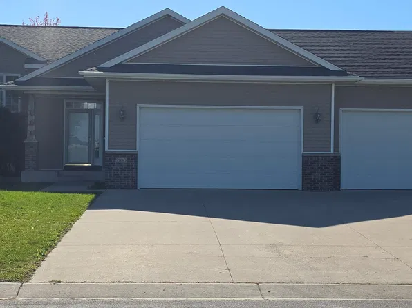 2100 Paradise Rd, Albert Lea, MN 56007