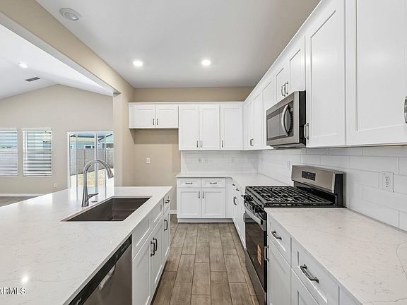 4th image of 36839 W NINA Street