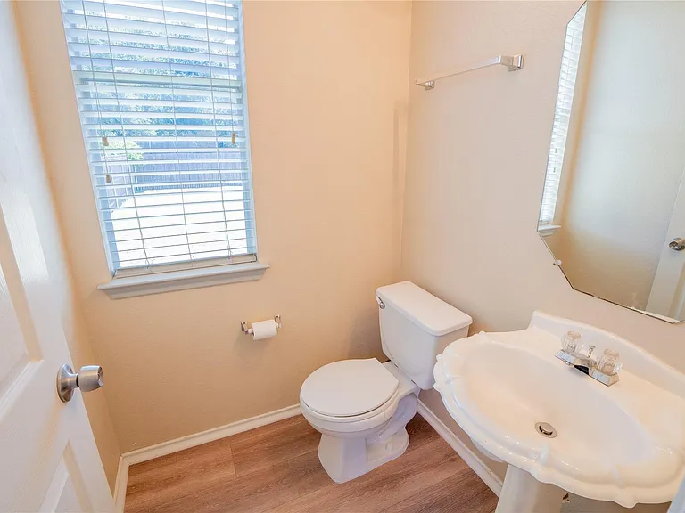 14509 Mowsbury Dr — Photo 8