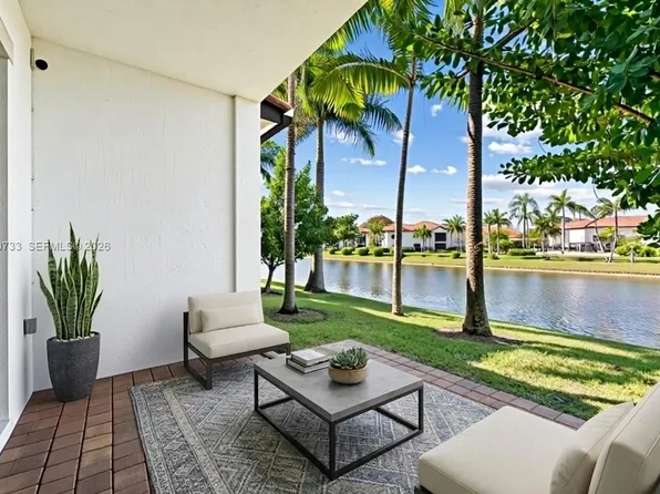 11724 SW 13th Ln, Pembroke Pines, FL 33025