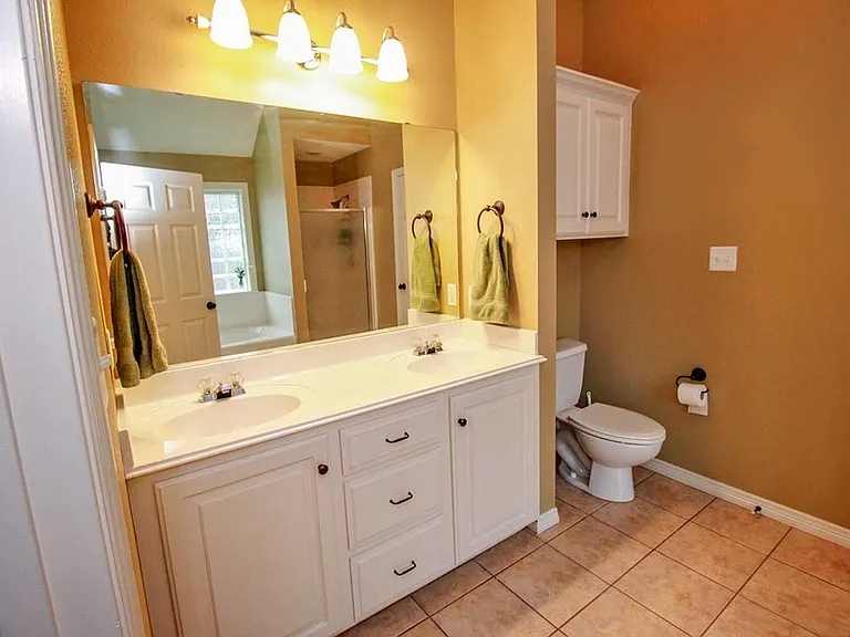 8415 Lauren Dr — Photo 5