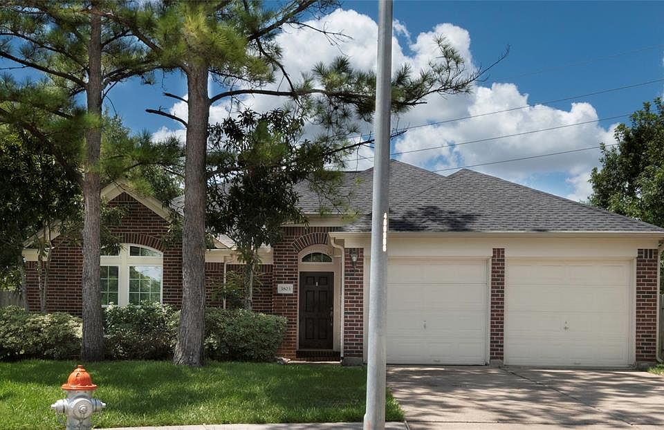 1st image of 3803 Summerfield Dr