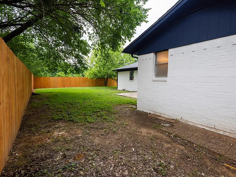 3812 David Ln — Photo 41