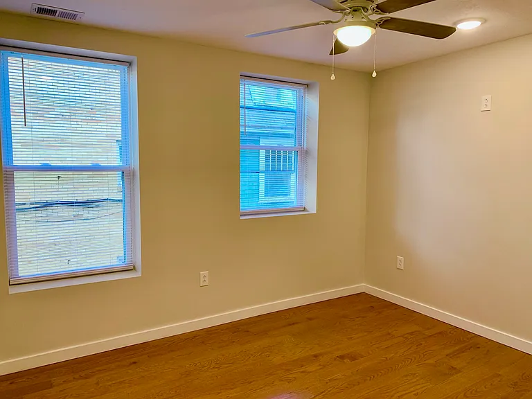 5925 Walnut St #2A — Photo 6