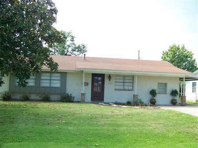 1216 Marshall Ave, Nederland, TX, 77627