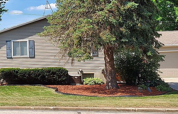 2nd image of 503 Barber St