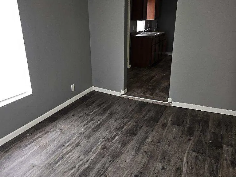4914 W Burns Ave — Photo 3