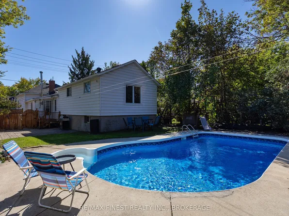 125 James St, Kingston, ON K7K 1Z5