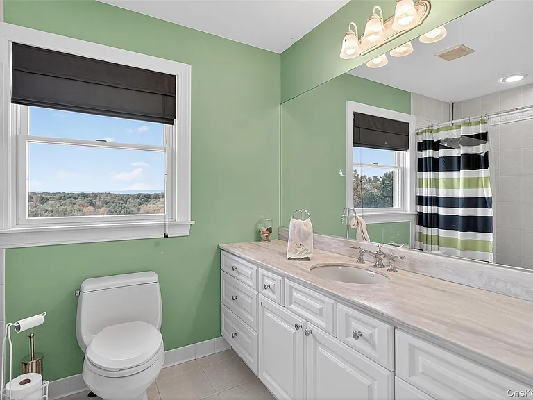 11 Dorian Way — Photo 29