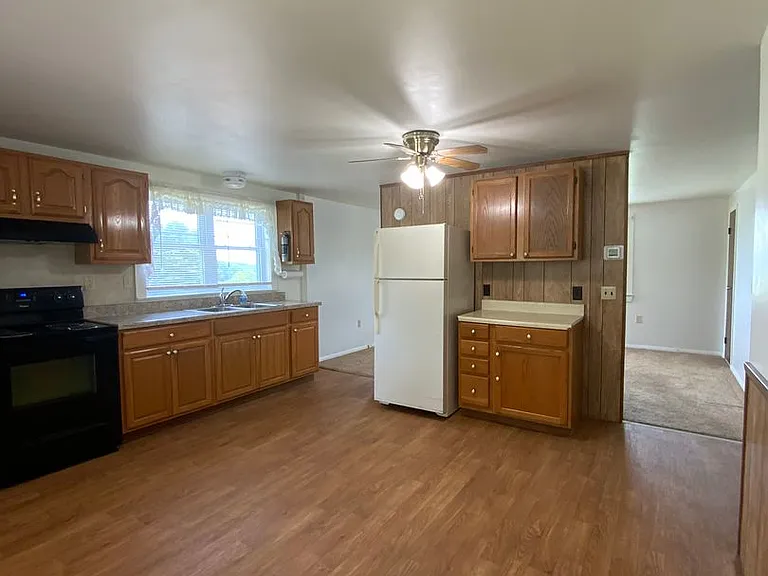 21 Roberts Rd — Photo 11