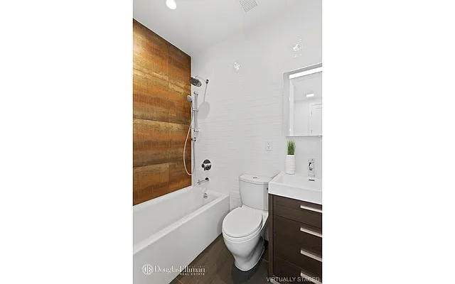 Sold by Douglas Elliman | media 21