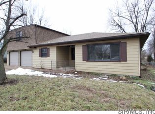 111 Gaylord Dr, Collinsville, IL