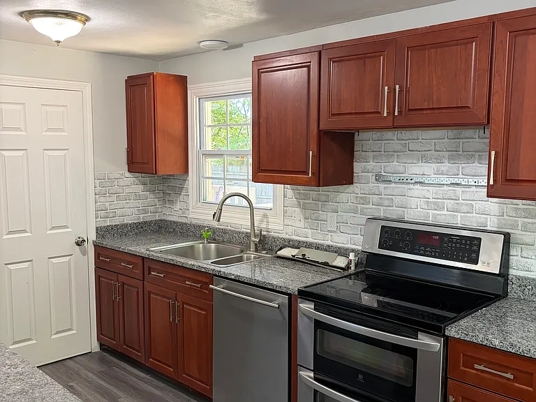 63 Elmore St #67 — Photo 5