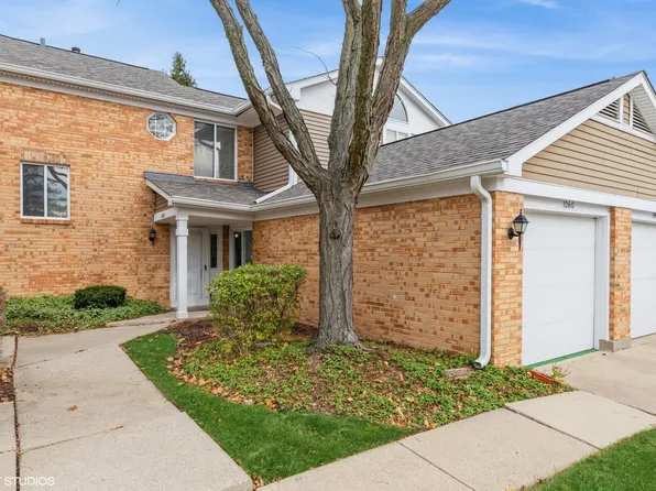 1060 Courtland Dr, Buffalo Grove, IL 60089