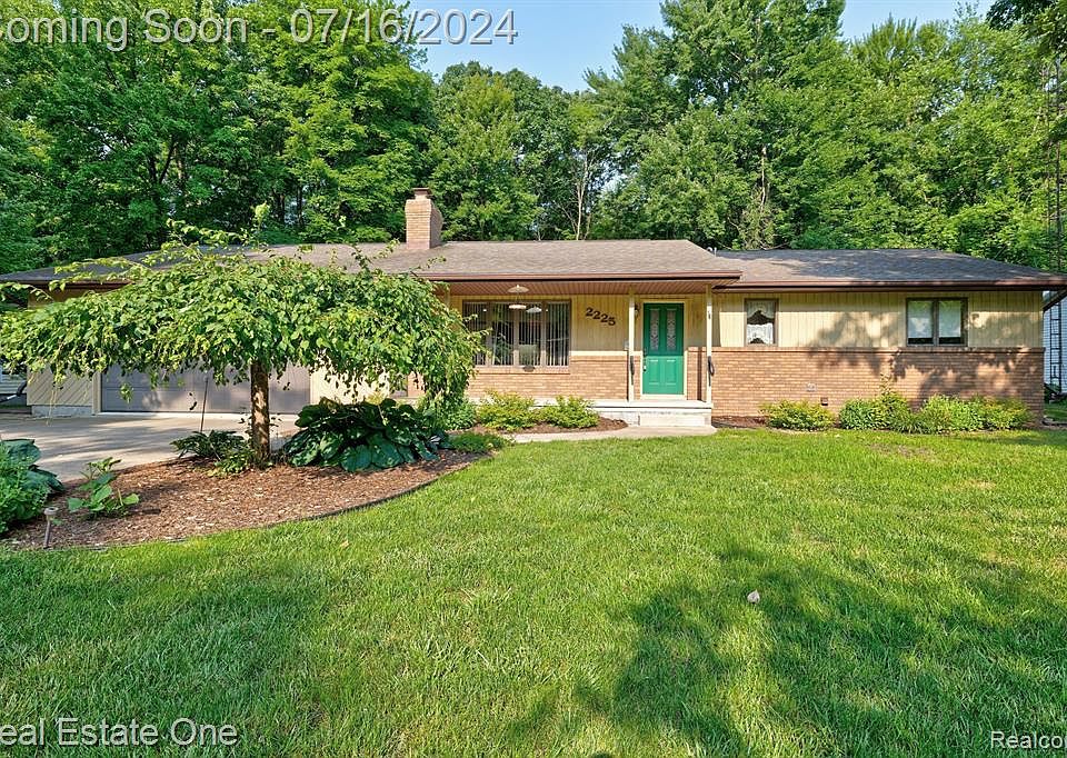 2225 Lynn Rd, Sanford, MI 48657 | Zillow