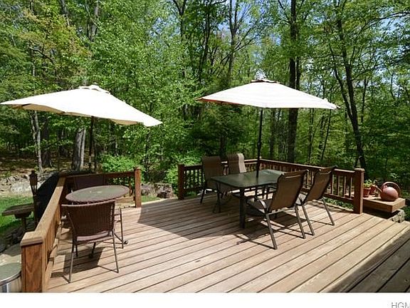 Large deck for entertaining or relaxing in the nice weather