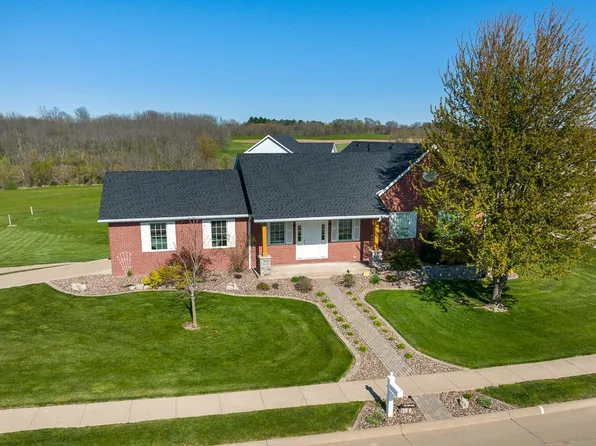 1703 Timber Ct, Maquoketa, IA 52060