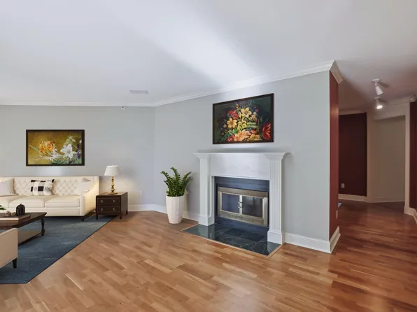 14501 Atrium Way APT 223, Minnetonka, MN 55345