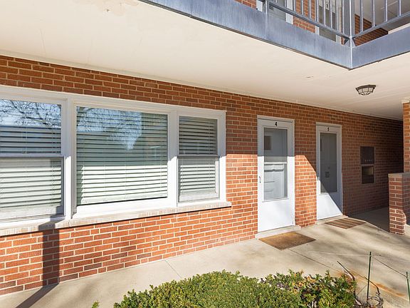 3rd image of 720 N Western Ave APT 4