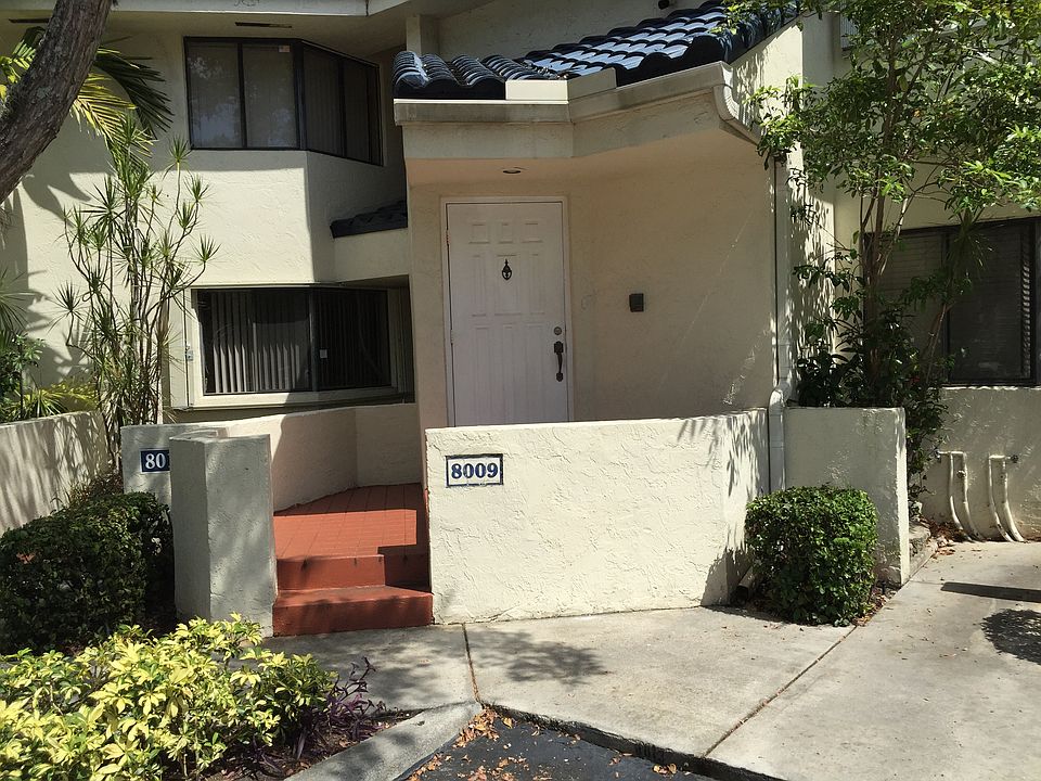1st image of 8009 NW 15th Mnr