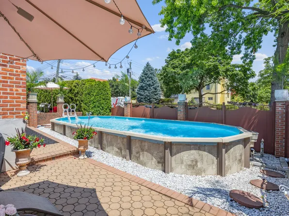 141-18 14th Avenue image 15 of 19