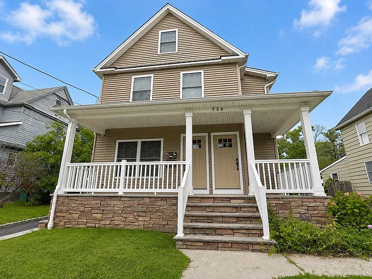 528 Cumberland St #B — Photo 2